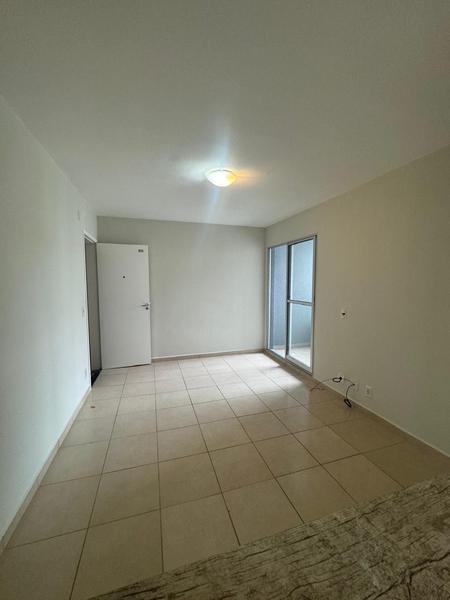 Apartamento de 3 dormitórios( sendo 1 suíte) sacada e  garagem.