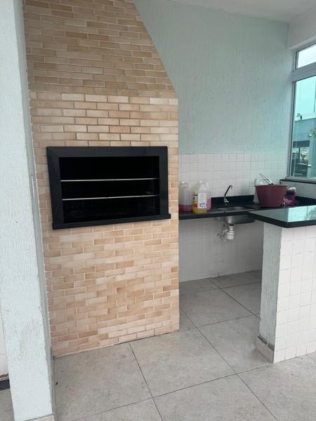 Apartamento de 3 dormitórios( sendo 1 suíte) sacada e  garagem.