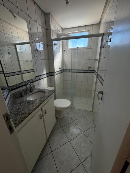 Apartamento com 2 domitórios e garagem no Abraão.