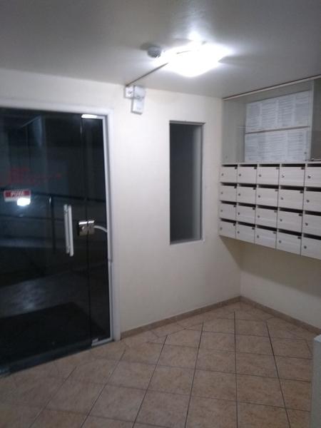 Apartamento com 2 domitórios e garagem no Abraão.