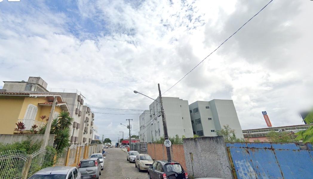 Terreno com 365,19 M²,  viabilidade residencial e comercial no Jardim Atlântico.