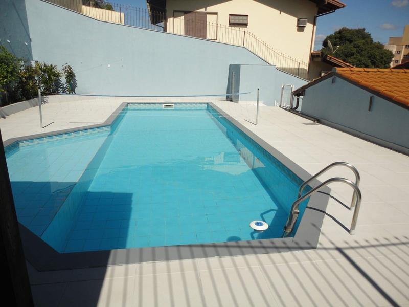 Casa com 3 dormitórios (suíte), piscina , quiosque,  com terreno de 420m² no bairro Itaguaçú .