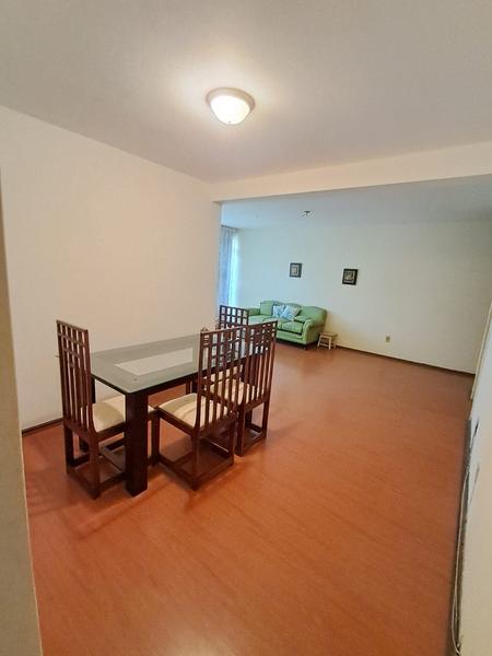 Apartamento com 3 dormitórios sendo 1 suíte, sacada e garagem  em Coqueiros.