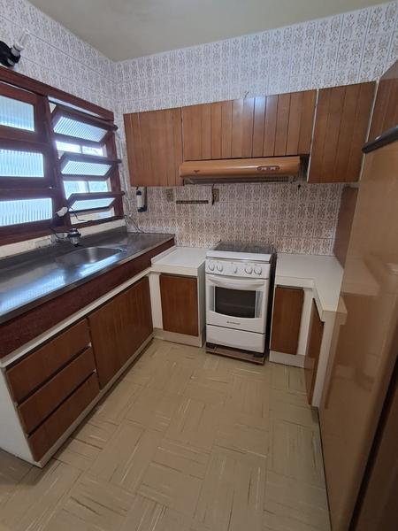 Apartamento com 3 dormitórios sendo 1 suíte, sacada e garagem  em Coqueiros.