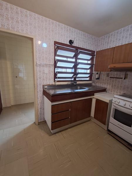 Apartamento com 3 dormitórios sendo 1 suíte, sacada e garagem  em Coqueiros.