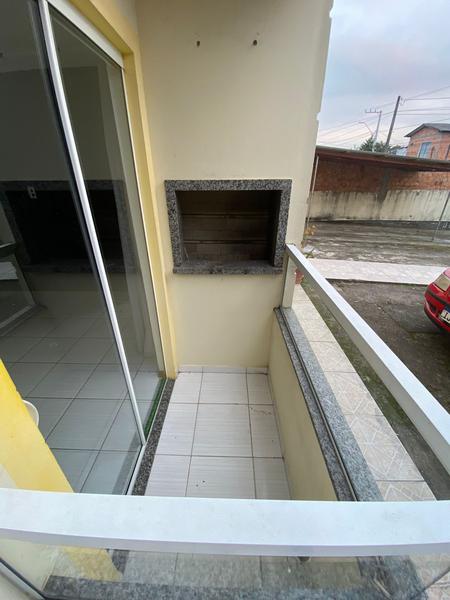 Apartamento de dois dormitórios com garagem no bairro Pachecos em Palhoça.