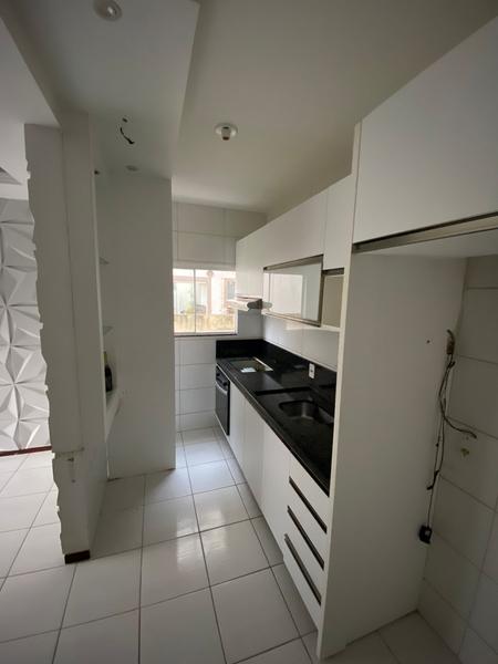 Apartamento de dois dormitórios com garagem no bairro Pachecos em Palhoça.