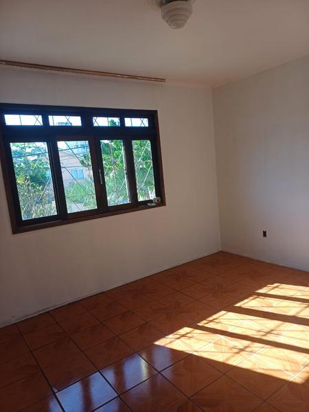 Casa com 3 dormitórios ( suíte), edícula e garagem no Abraão.