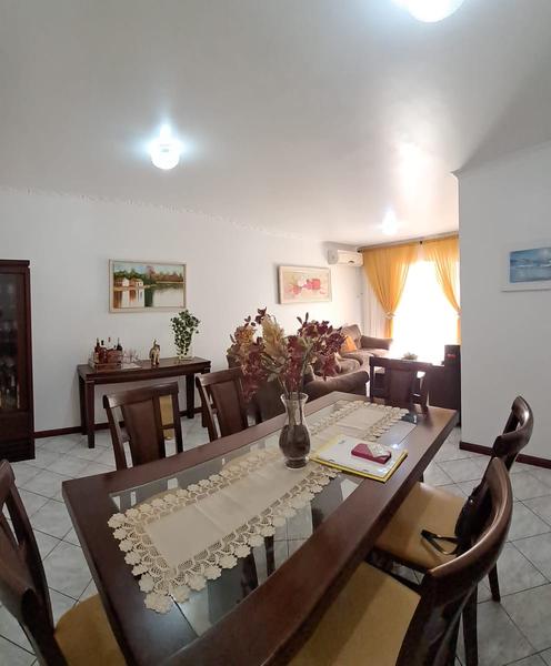 Apartamento de 4 dormitórios (suíte), sacada e garagem no Bom abrigo.