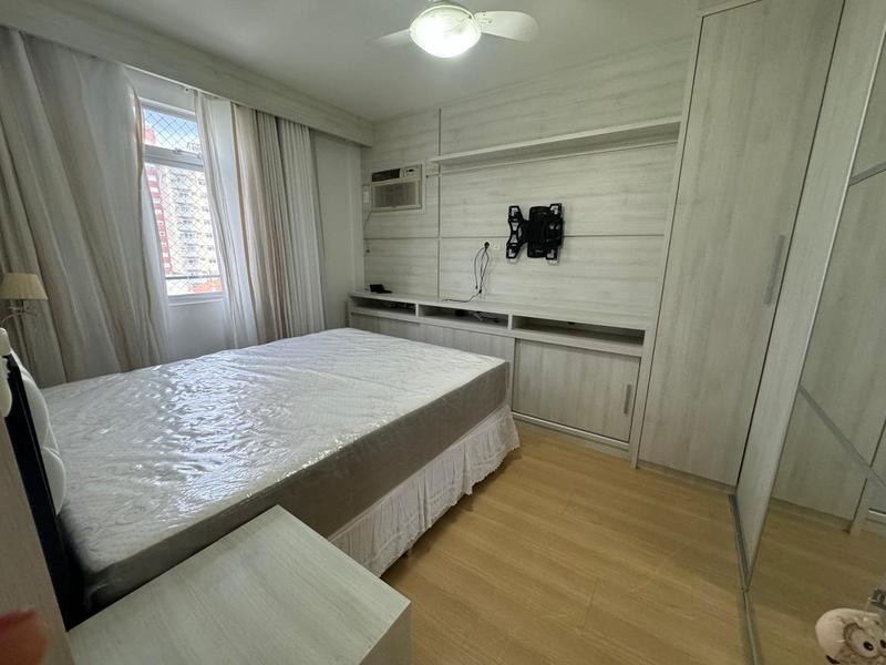 Apartamento de 3 dormitórios (suíte), 2 salas e garagem no Centro de Florianópolis.