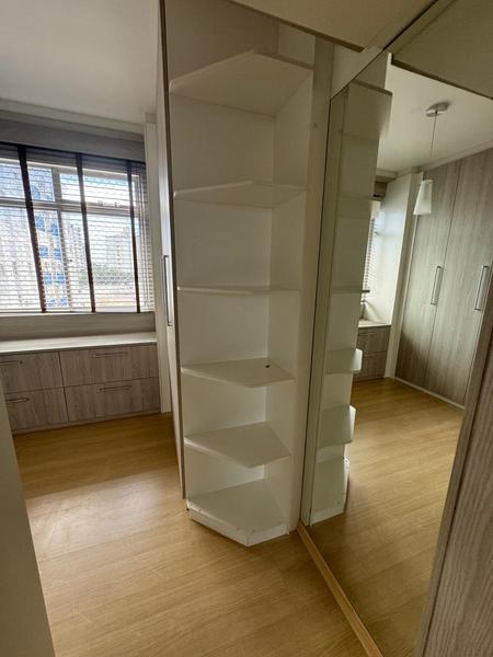 Apartamento de 3 dormitórios (suíte), 2 salas e garagem no Centro de Florianópolis.