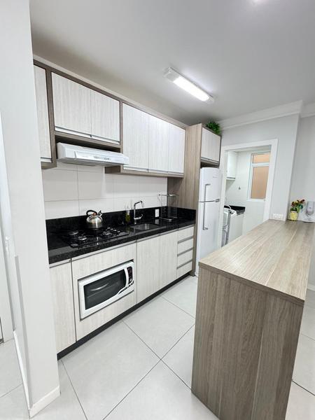 Apartamento de 2 dormitórios (suíte), garagem no bairro Ingleses.