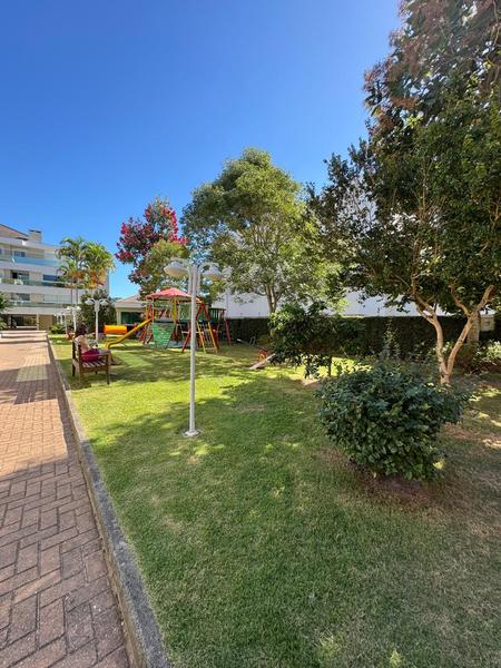 Apartamento de 2 dormitórios (suíte), garagem no bairro Ingleses.