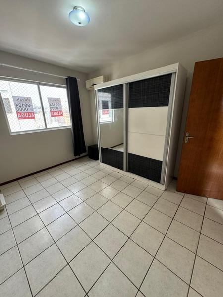 Apartamento de 1 dormitório sem garagem no Kobrasol.