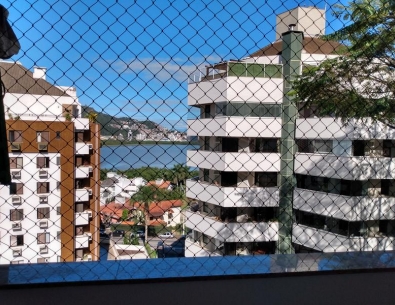 Apartamento com 4 dormitórios, sendo 1 suíte, lavabo e 2 garagens no João Paulo.