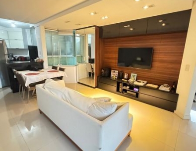 Apartamento  Duplex, mobiliada com 3 Vagas de Garagem e vista para o mar no Abraão.