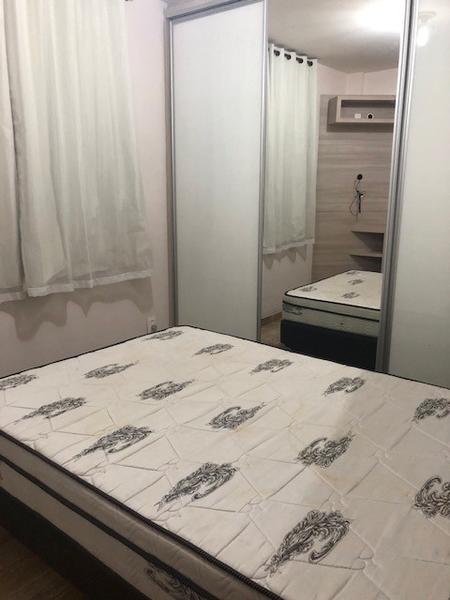 Apartamento  2  dormitórios, mobiliado, sem garagem, no Estreito.