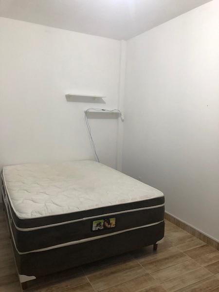 Apartamento  2  dormitórios, mobiliado, sem garagem, no Estreito.