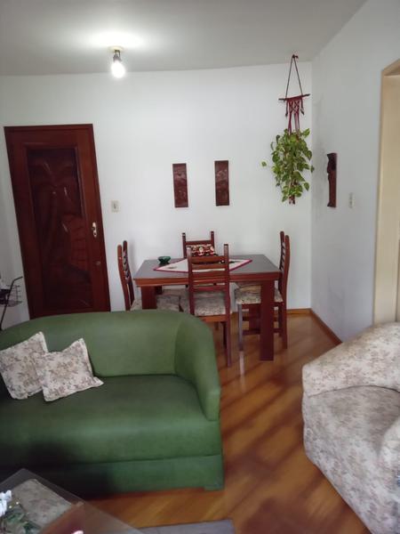 Apartamento de 1 dormitório com sacada no Kobrasol.