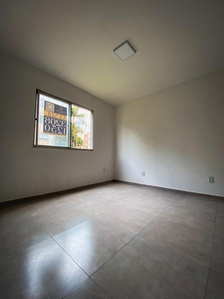 Apartamento de 3 dormitórios (suíte), reformado, sem garagem no Kobrasol.