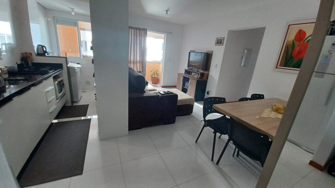 Apartamento com 2 dormitórios ( suíte), Sacada/churrasqueira e garagem no bairro Ipiranga.