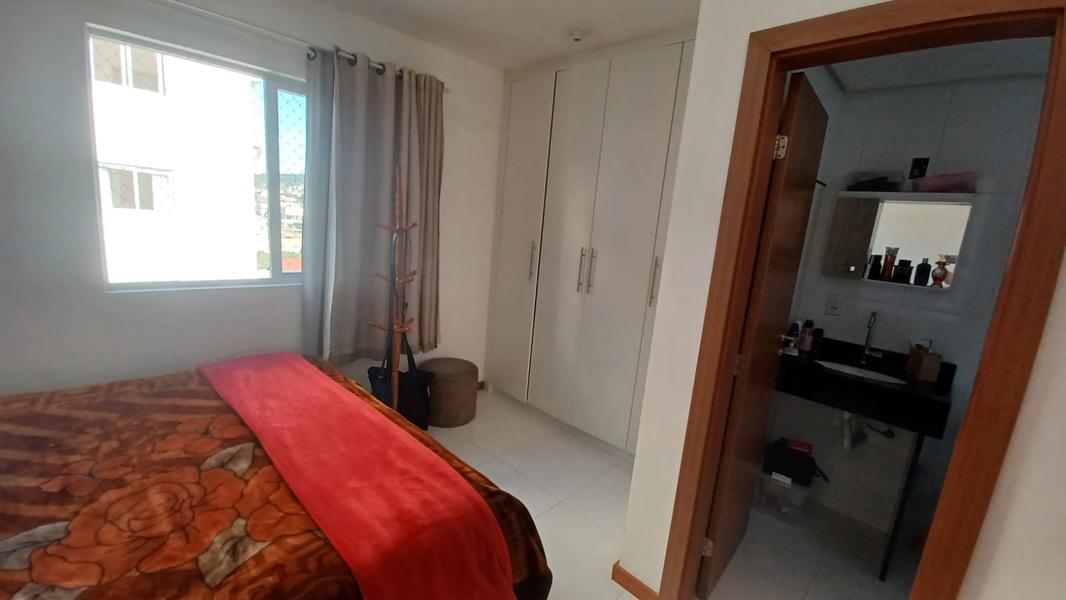 Apartamento com 2 dormitórios ( suíte), Sacada/churrasqueira e garagem no bairro Ipiranga.