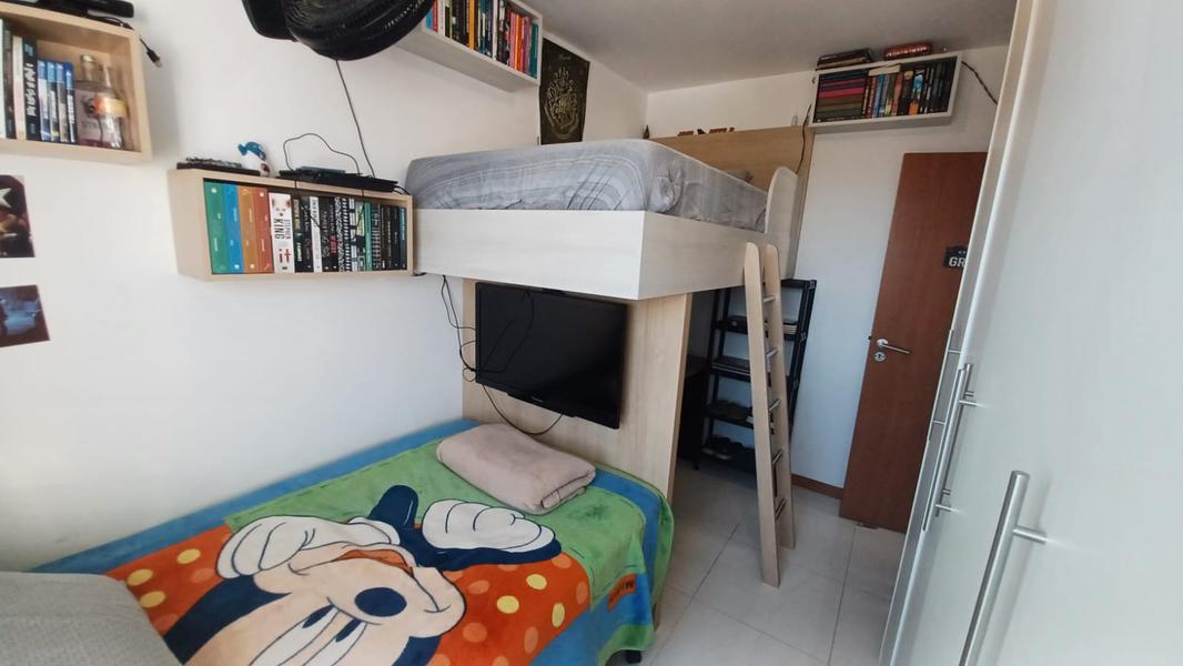 Apartamento com 2 dormitórios ( suíte), Sacada/churrasqueira e garagem no bairro Ipiranga.