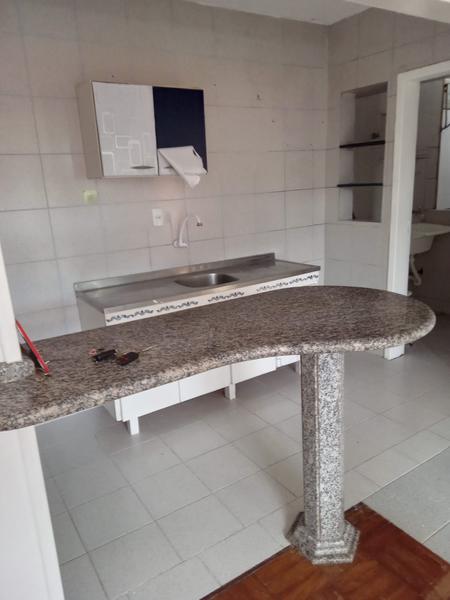 Apartamento de 50m² com dormitório e Garagem.