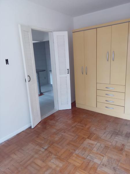 Apartamento de 50m² com dormitório e Garagem.