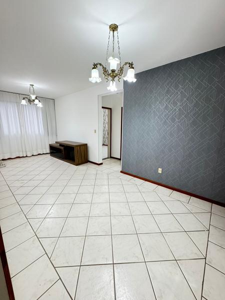 Apartamento com 2 Dormitórios e Elevador na Melhor Localização do Abraão.