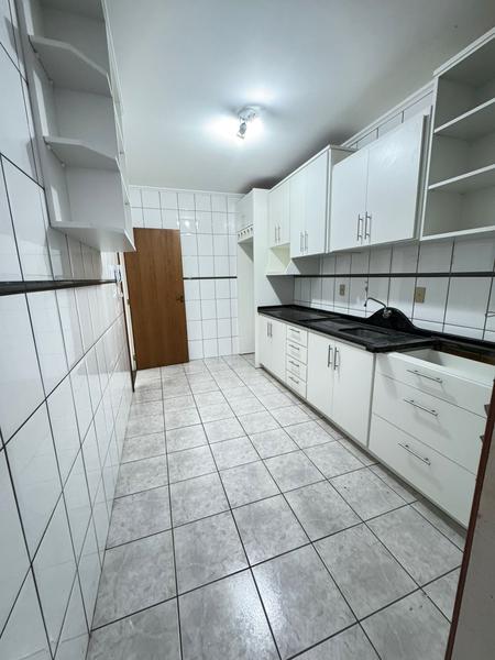 Apartamento com 2 Dormitórios e Elevador na Melhor Localização do Abraão.