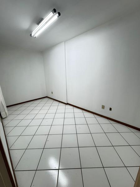 Apartamento com 2 Dormitórios e Elevador na Melhor Localização do Abraão.