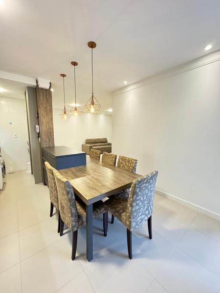 Apartamento com 2 suítes, lavabo, 2 garagens e hobby box  em Ingleses.
