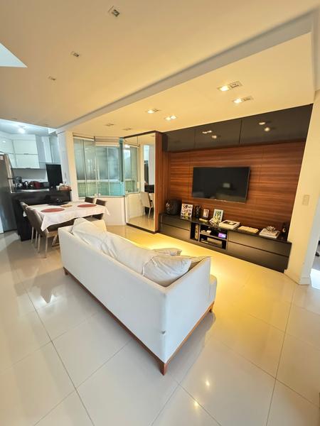 Apartamento  Duplex, mobiliada com 3 Vagas de Garagem e vista para o mar no Abraão.