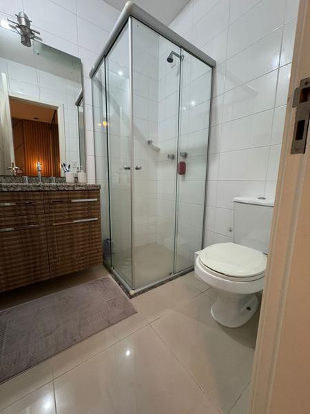 Apartamento  Duplex, mobiliada com 3 Vagas de Garagem e vista para o mar no Abraão.