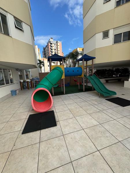 Apartamento  Duplex, mobiliada com 3 Vagas de Garagem e vista para o mar no Abraão.